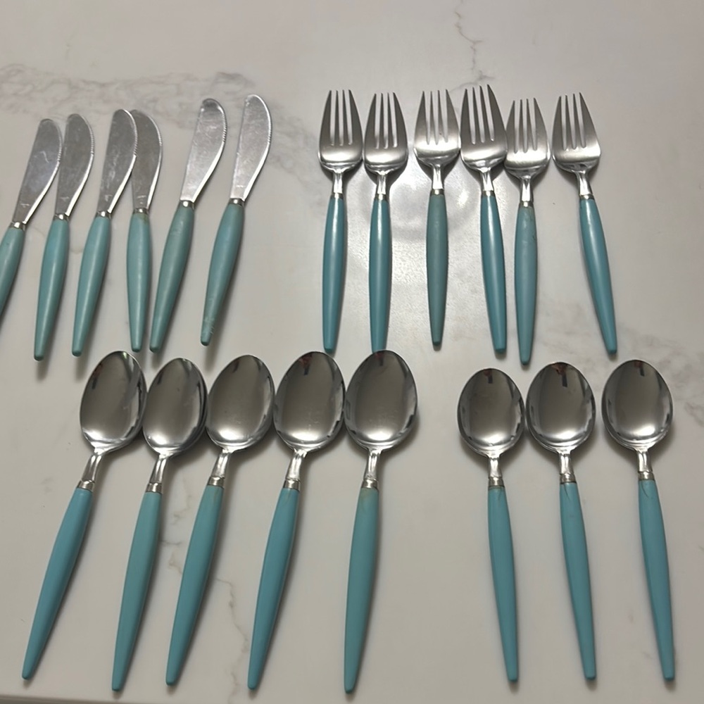 Castle Stainless steel vintage MCM aqua atomic cutlery